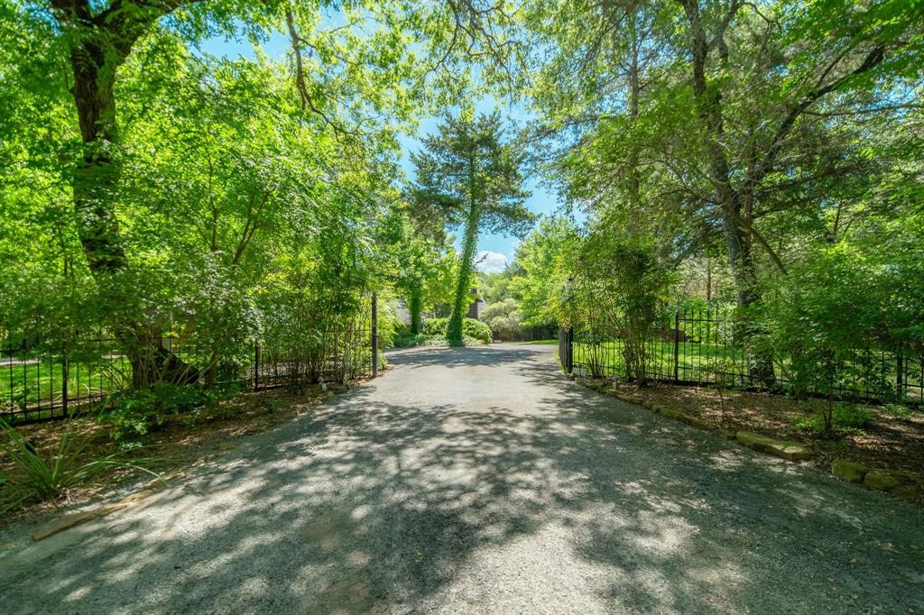 1872 Nokomis Road