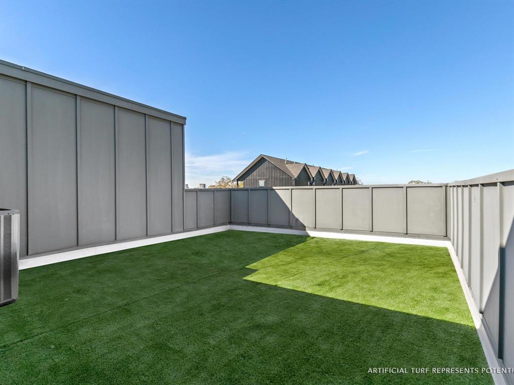 Dallas, Texas 75204, United States, 1 Bedroom Bedrooms, ,2 BathroomsBathrooms,Residential,Active,29938