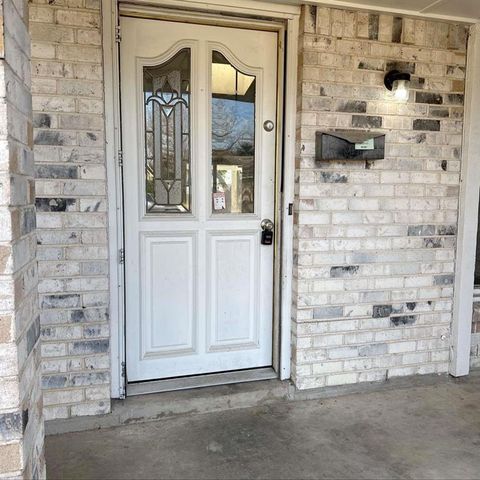 Photo of 422 Woodmere Drive, Garland, TX 75043 (MLS # 21224866)