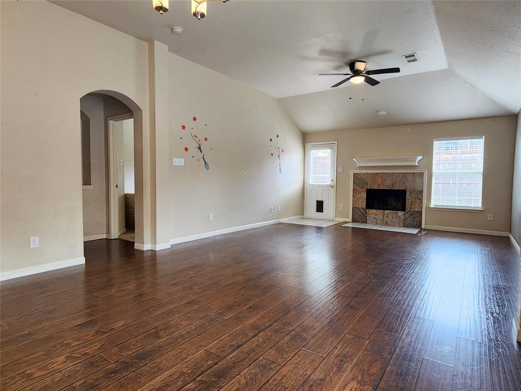 1605 Cardinal Way