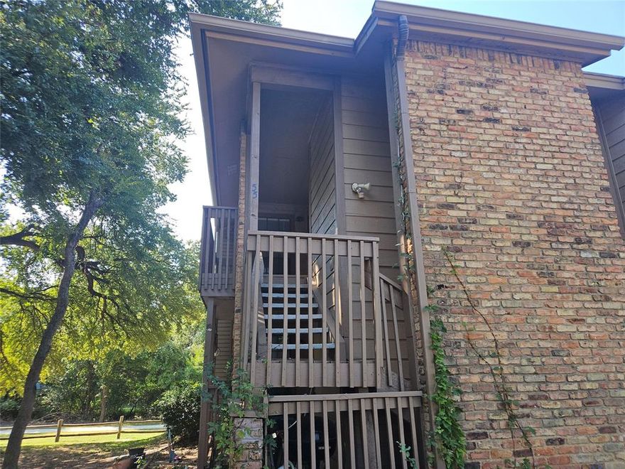 ***Move in special, Half off the first months rent***Nice upstairs fourplex unit in Euless with all new paint. This 2 bedroom, 2 bath beauty has all new plank flooring with no carpet. There is a fireplace in the large living area and a separate dining room off of the kitchen divided by a bar. Has a fridge, washer, and dryer. The master has a nice sized walk in closet. There is a balcony to overlook the treed area. All electric. Water paid to the management company. Open parking. HEB ISD. Comes with yard care 1 cat possible, no dogs. No smoking, no housing vouchers. Income needs to be 3x monthly rent, good rental and no bad rental in last 5 years. Renters insurance required. Tenants can apply online.