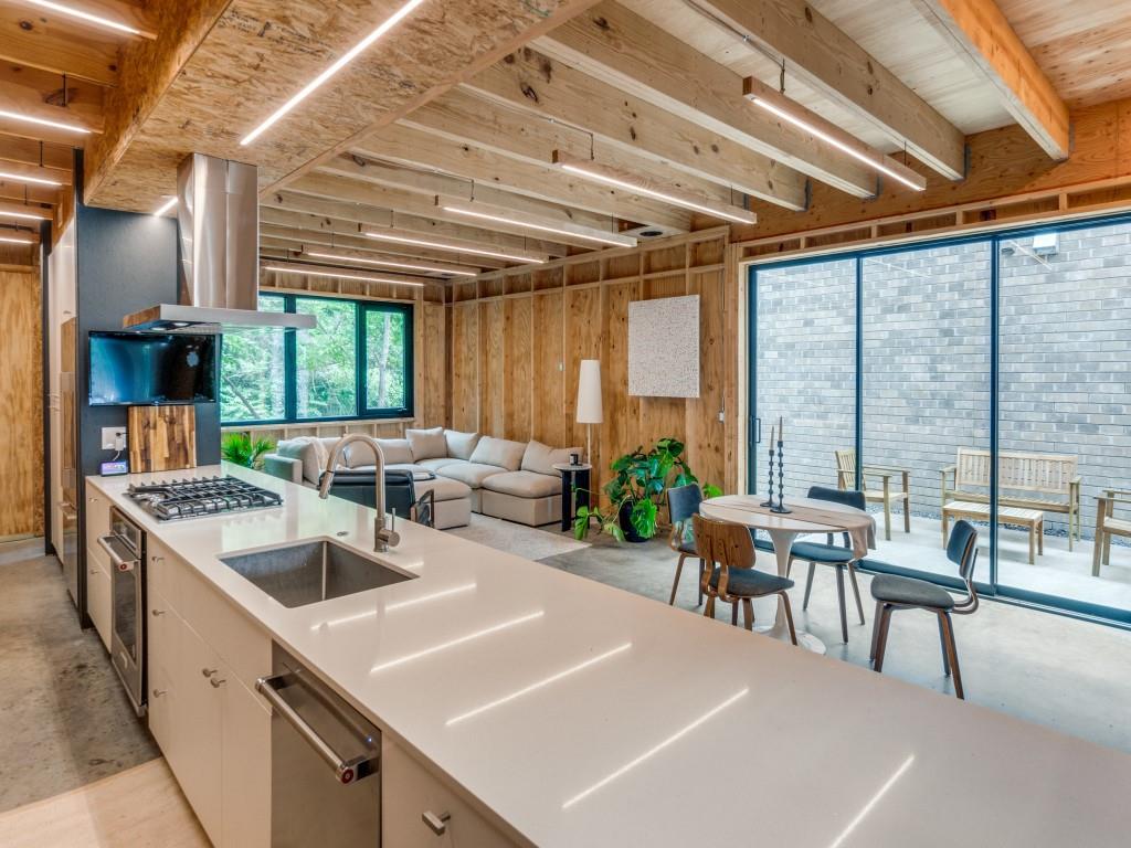 Urban Commomns - Residential Lease