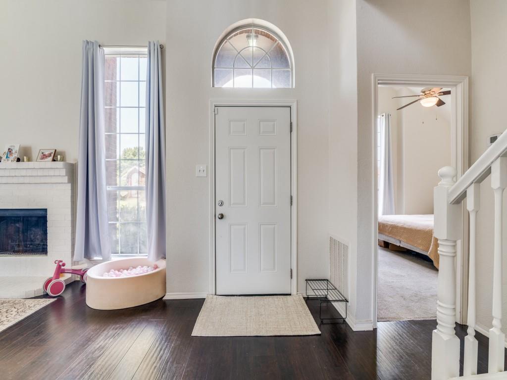 2100 Amber Springs
