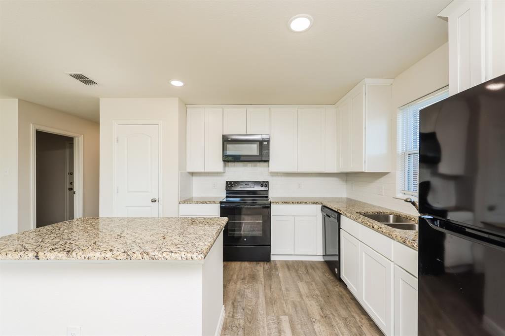 Mabank Mdws Ph 2 - Residential