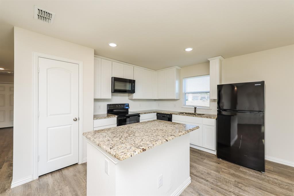 Mabank Mdws Ph 2 - Residential