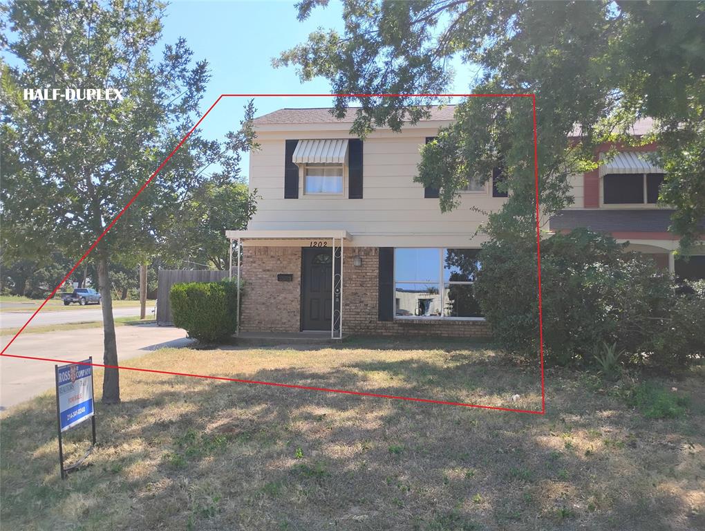 Photo of 1202 Hilltop Drive, Irving, TX 75060 (MLS # 21350684)