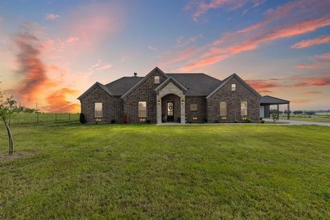 1094 County Road 4850 Leonard TX 75452