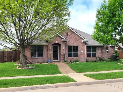 Photo of 4805 Prairie Aster Drive, Garland, TX 75043 (MLS # 21239220)