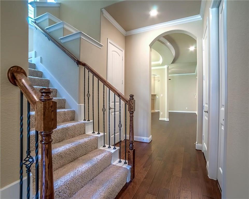 7124 Isle Royal Lane