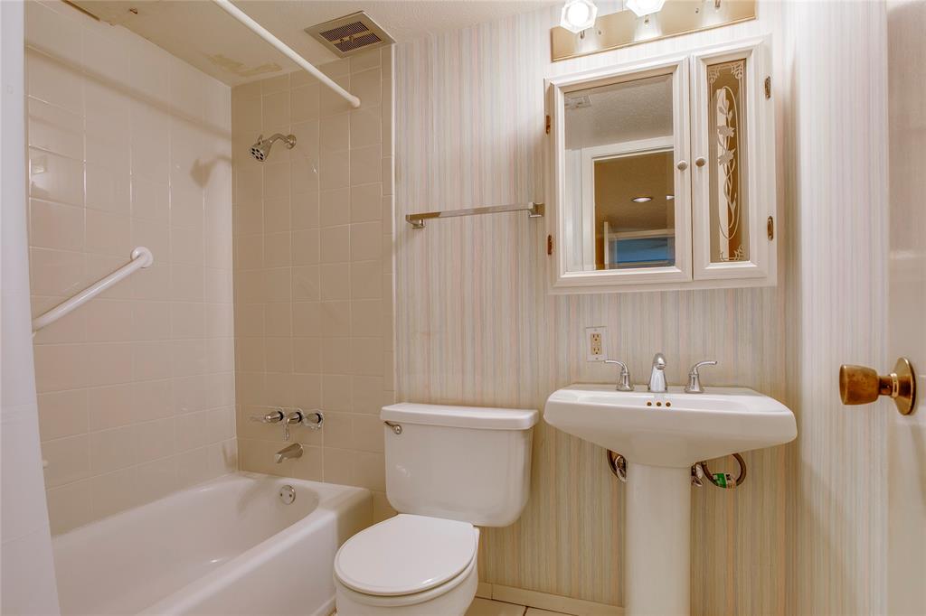 Las Colonitas Condo - Residential