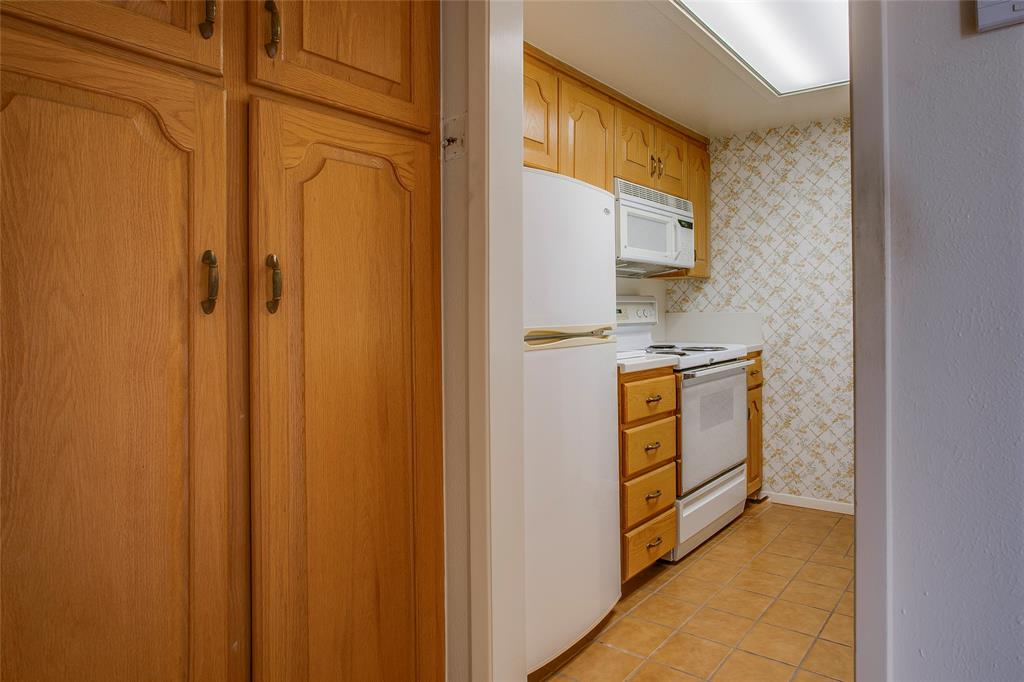 Las Colonitas Condo - Residential