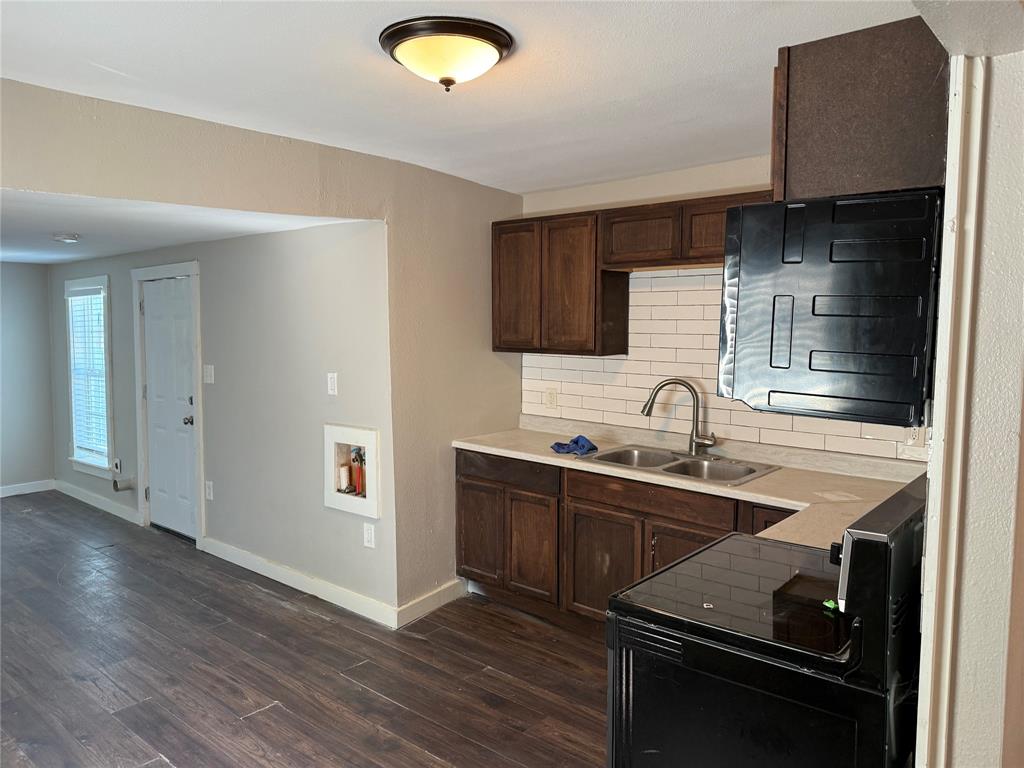 Southgate Manor 02 - Residential Lease