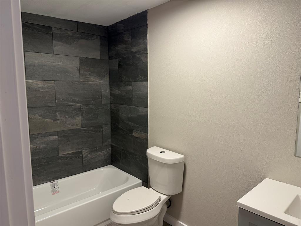 Southgate Manor 02 - Residential Lease