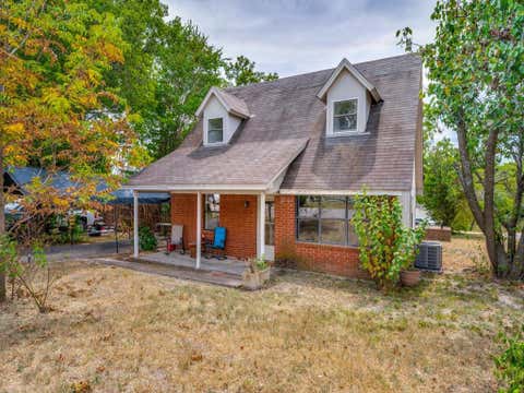 Photo of 515 Clements Avenue, Van Alstyne, TX 75495 (MLS # 21360935)