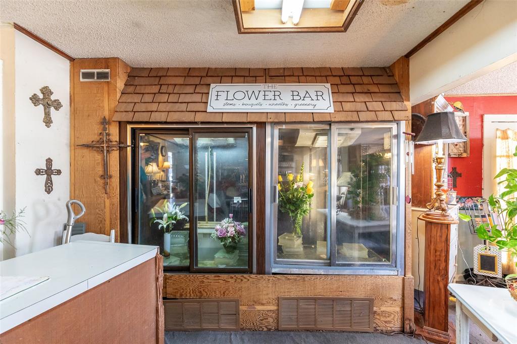 Walter A Moore Rep - Commercial Sale