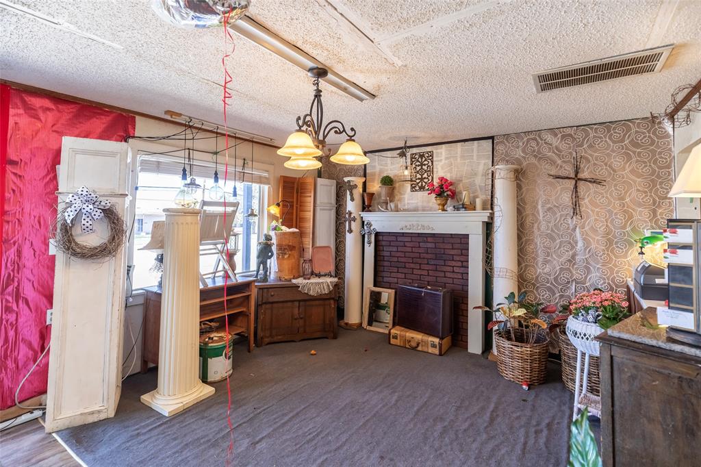 Walter A Moore Rep - Commercial Sale