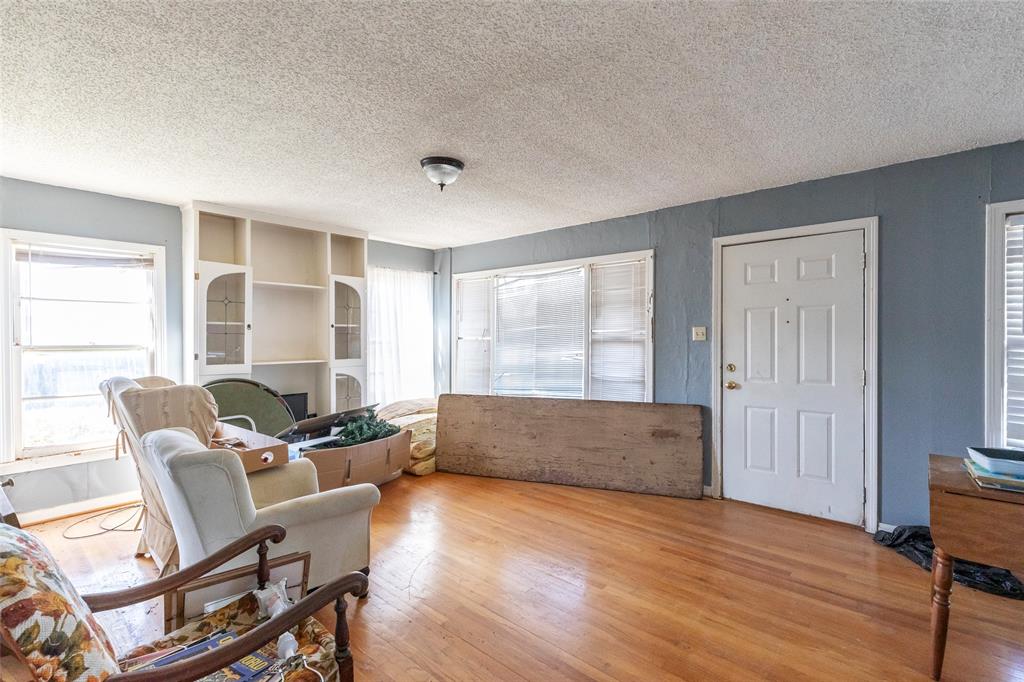 Walter A Moore Rep - Commercial Sale