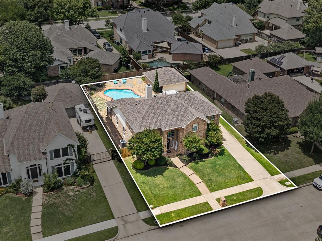 1516 Heather Lane