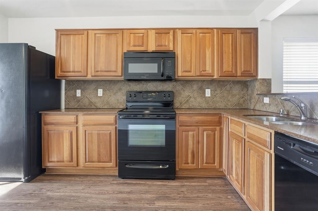 6905 Planters Row Drive