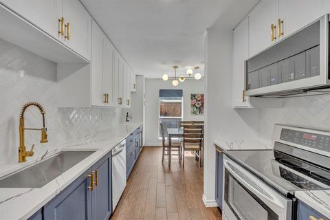 7462 E Northwest Highway 128 Dallas TX 75231