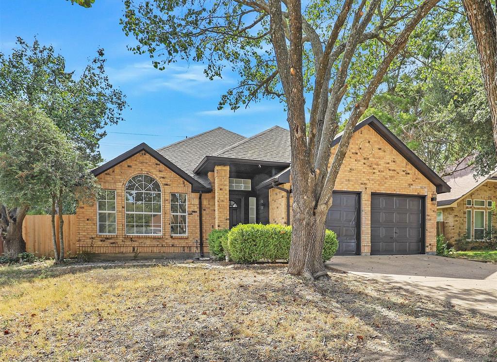 823 Shady Brook Lane