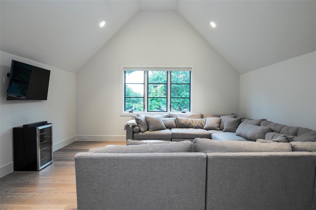 MARSH LANE 2 - Residential