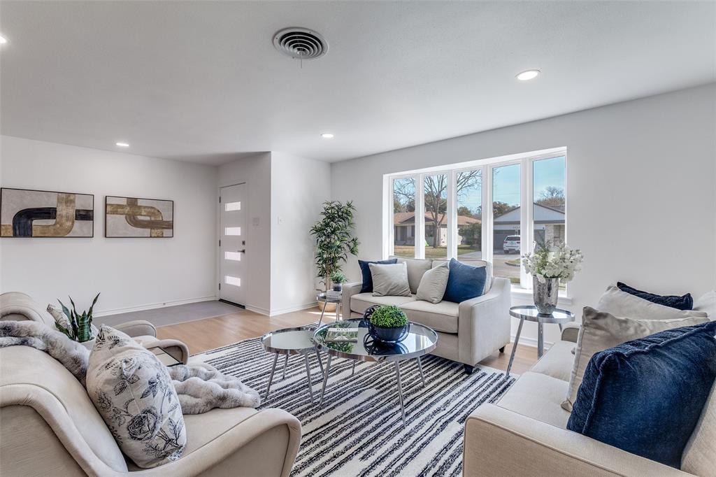 8453 Sweetwater Drive