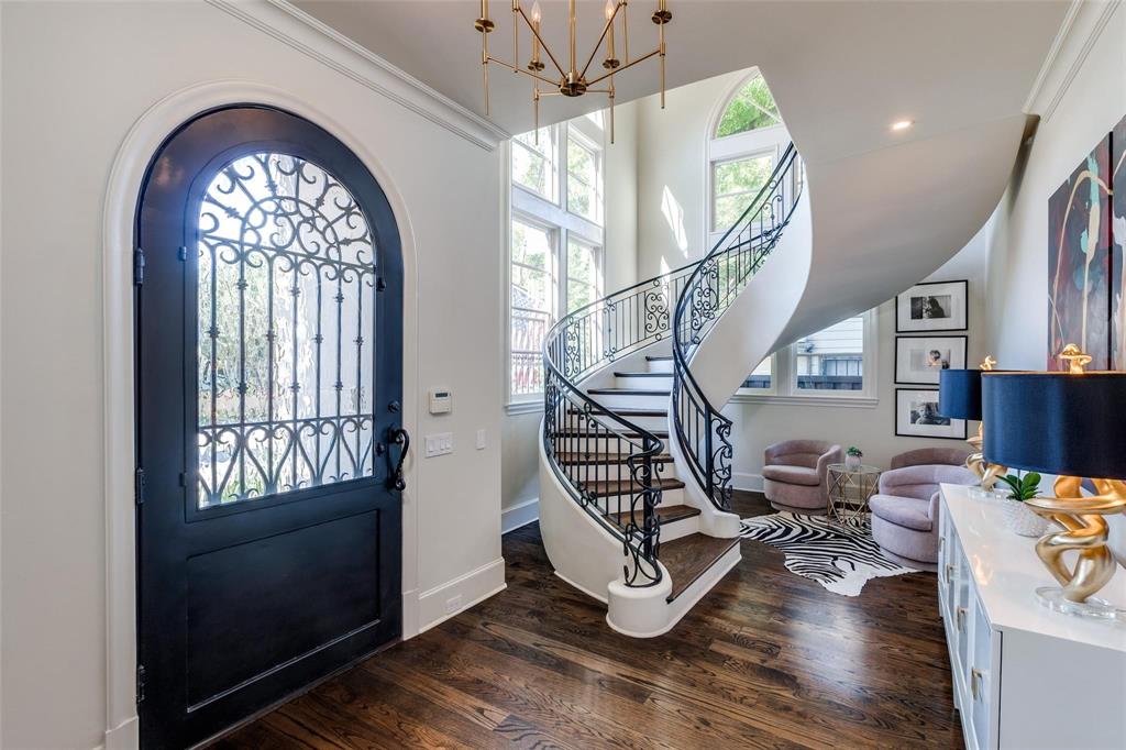 4432 Mockingbird Parkway