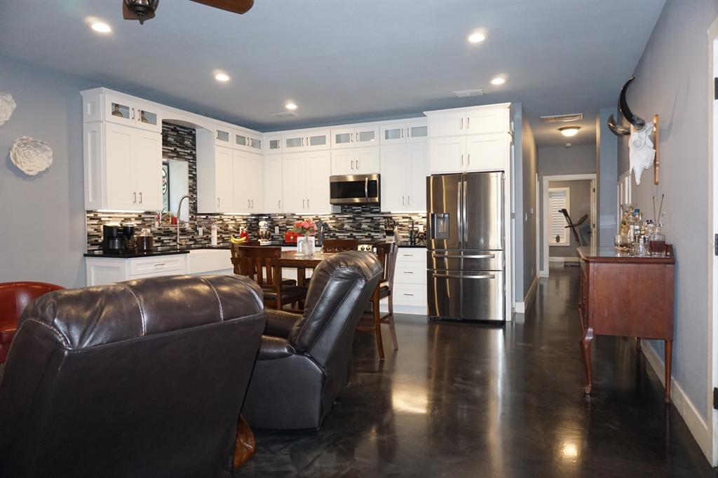 cross roads - Residential