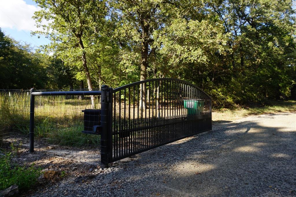 cross roads - Residential