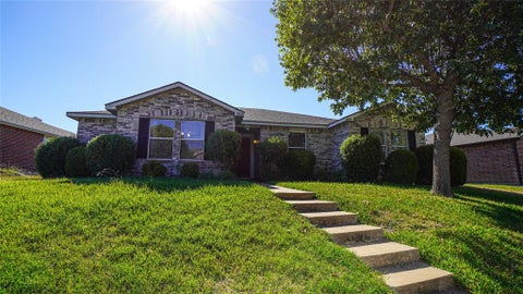 Photo of 1403 Glenwick Drive, Rockwall, TX 75032 (MLS # 21419143)