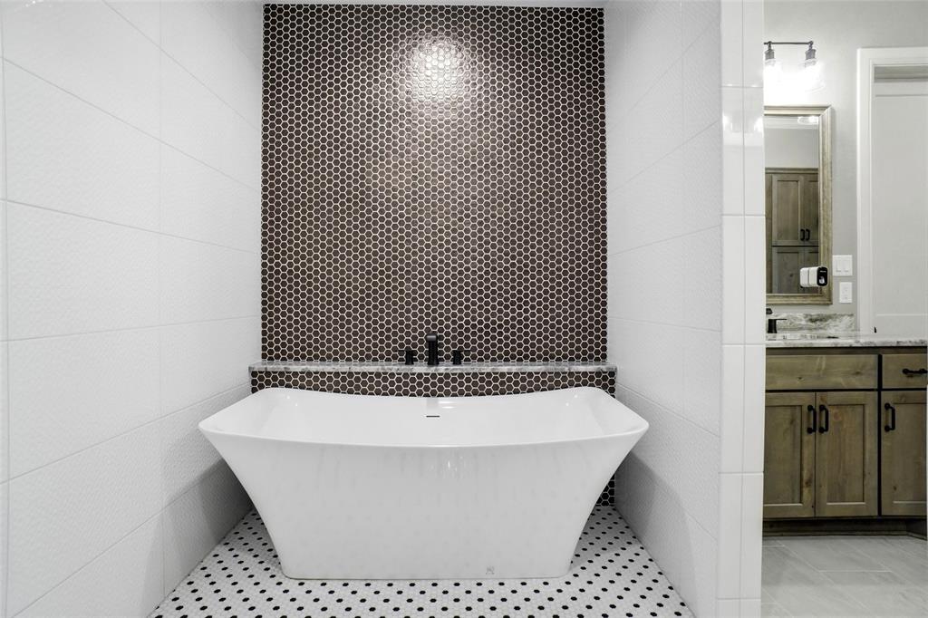 Bella Flora Ph 9 - Residential