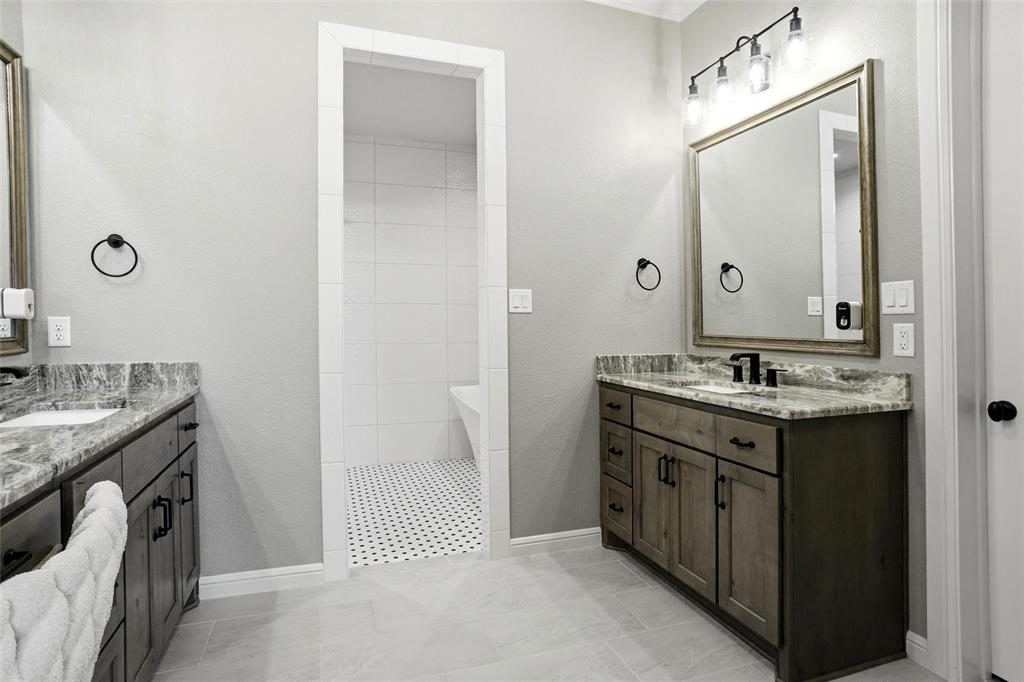 Bella Flora Ph 9 - Residential