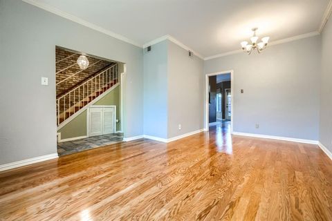 Tiny photo for 607 Trailwood Court, Garland, TX 75043 (MLS # 21072804)