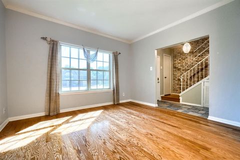 Tiny photo for 607 Trailwood Court, Garland, TX 75043 (MLS # 21072804)