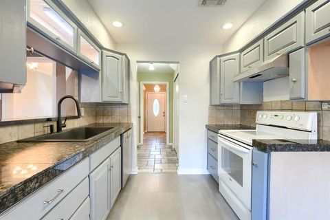 Tiny photo for 607 Trailwood Court, Garland, TX 75043 (MLS # 21072804)