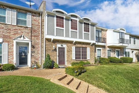 Photo of 607 Trailwood Court, Garland, TX 75043 (MLS # 21072804)