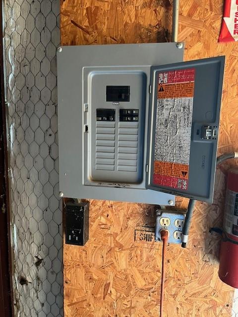 Orig Town Of Commerce - Commercial Sale