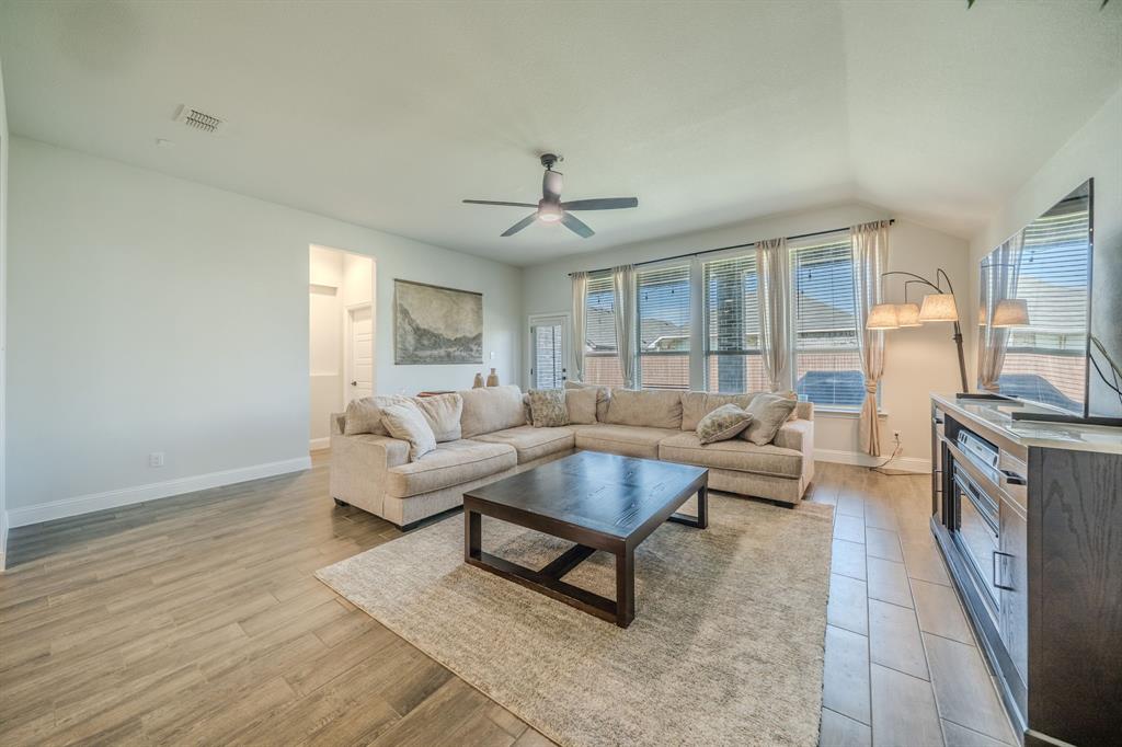 5925 Lovills Creek