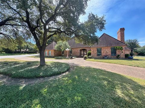 700 Highwoods Trail Fort Worth TX 76112