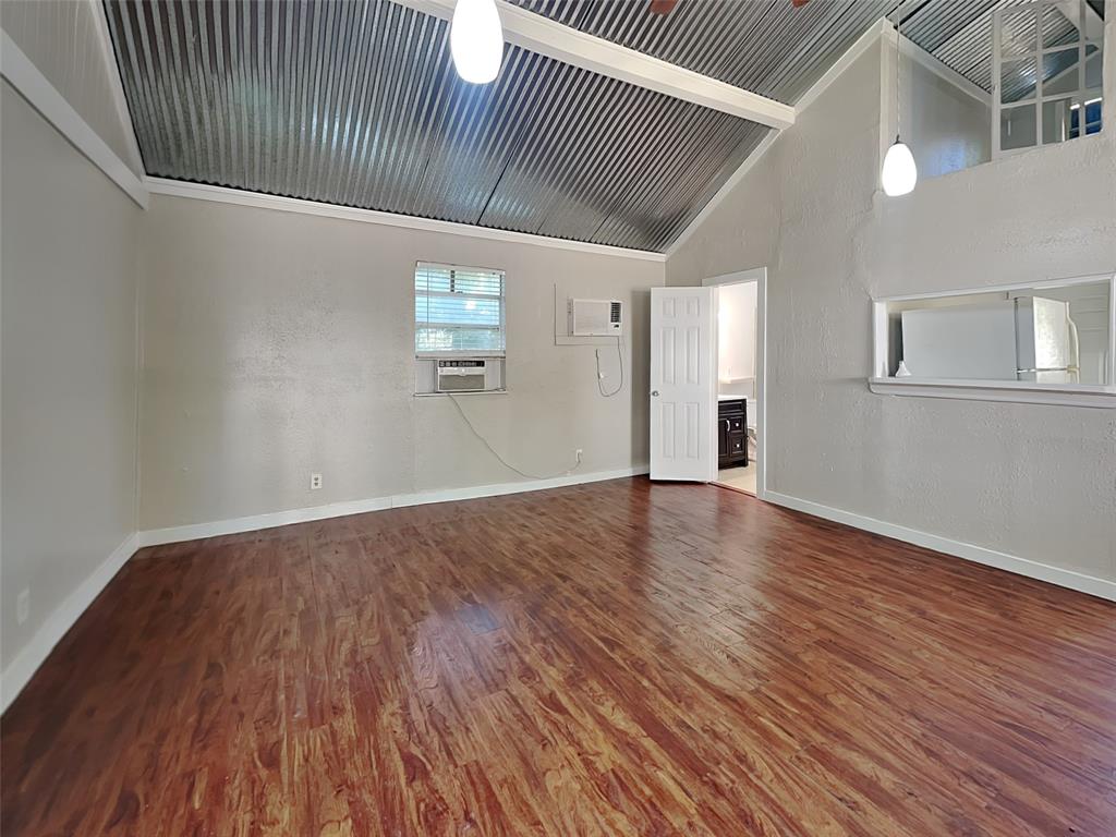 Ross Ave Annex 01 - Residential Lease