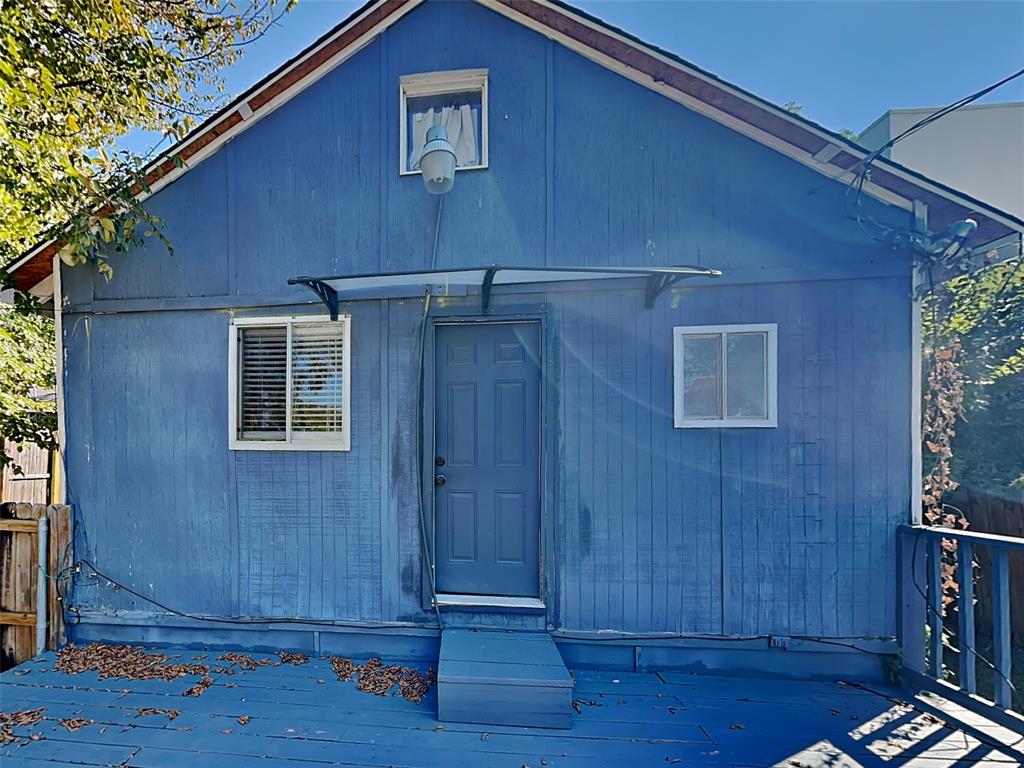 Ross Ave Annex 01 - Residential Lease