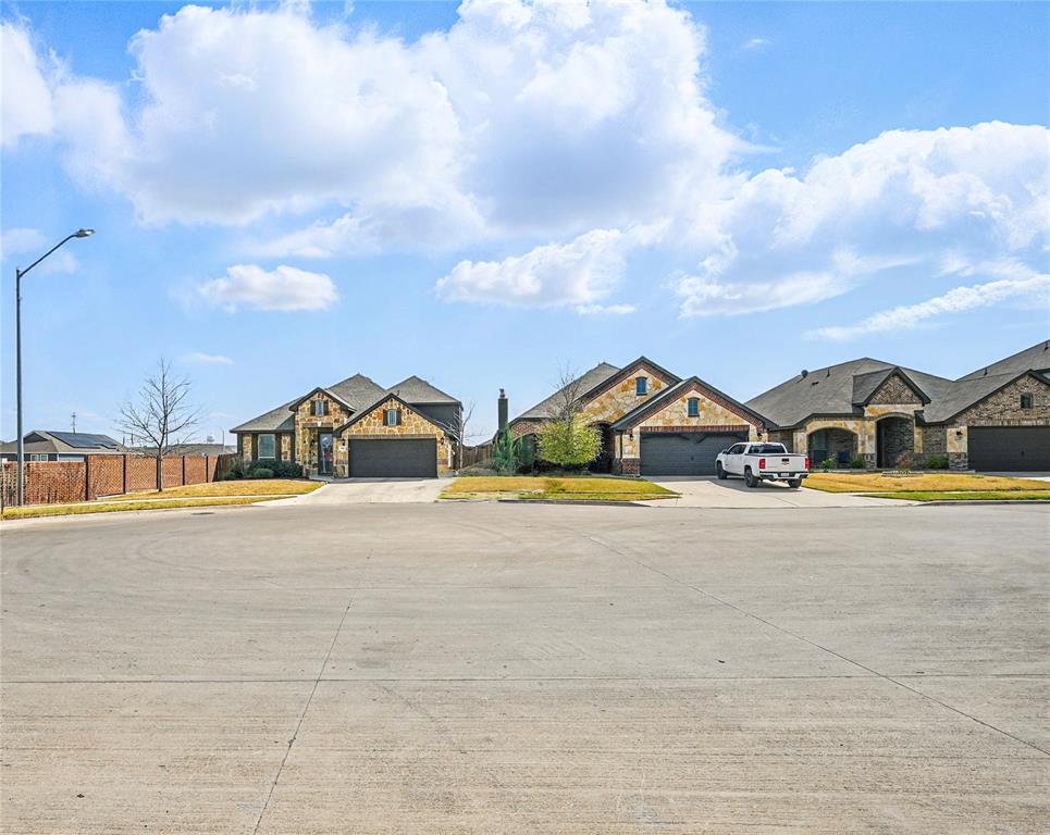 4101 Snowberry Lane