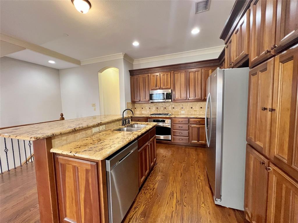 Town Homes At Legacy Town Center Ph Four The - Residential Lease