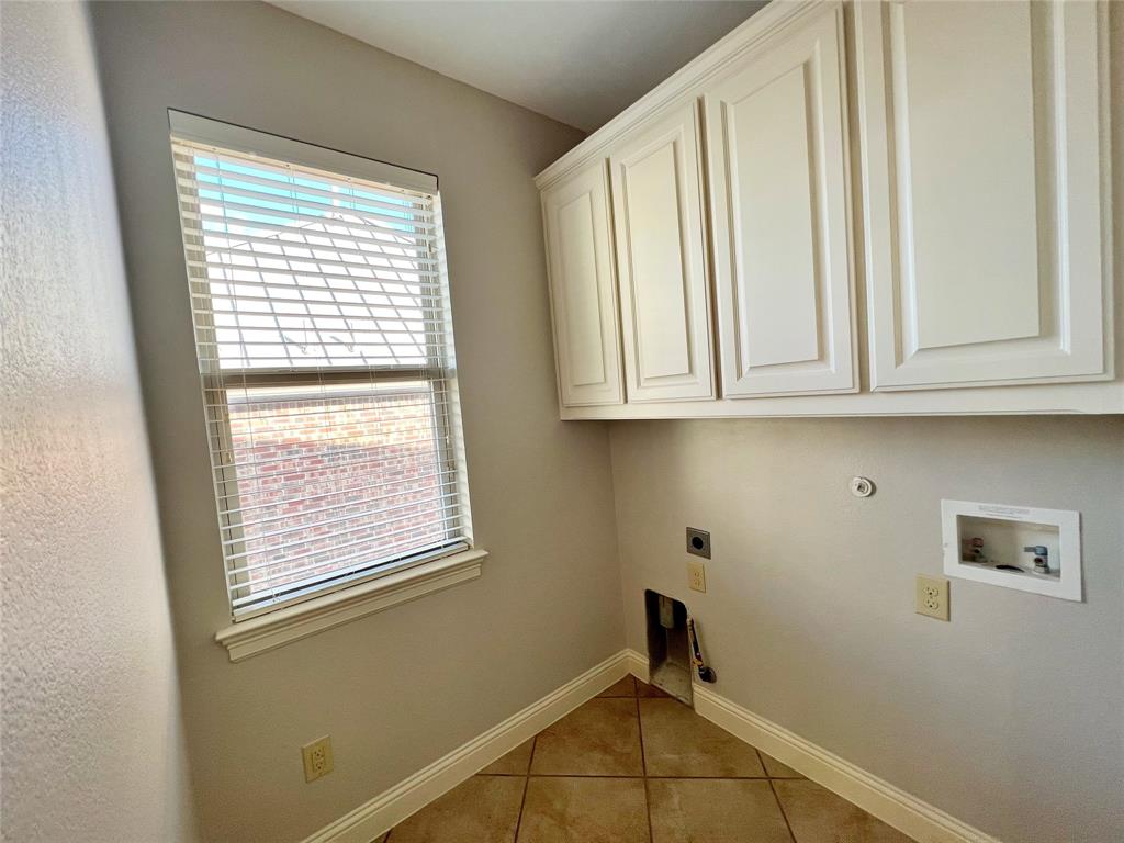 Town Homes At Legacy Town Center Ph Four The - Residential Lease