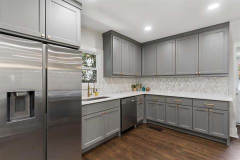 Tiny photo for 4518 Fairway Avenue, Highland Park, TX 75219 (MLS # 21206019)