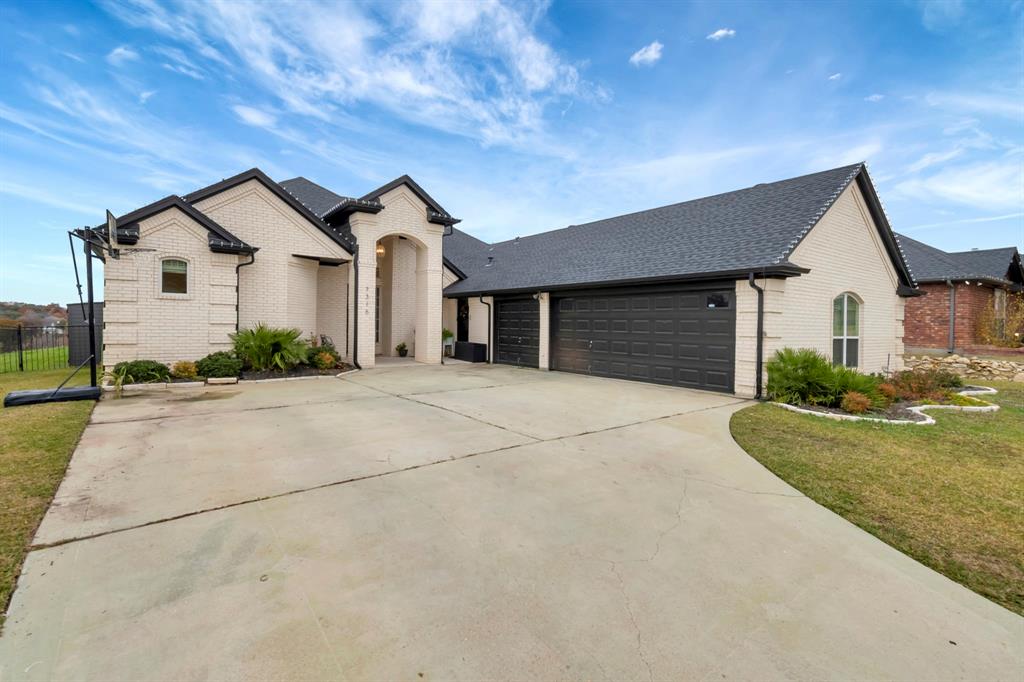 Club Villa Estates - Residential