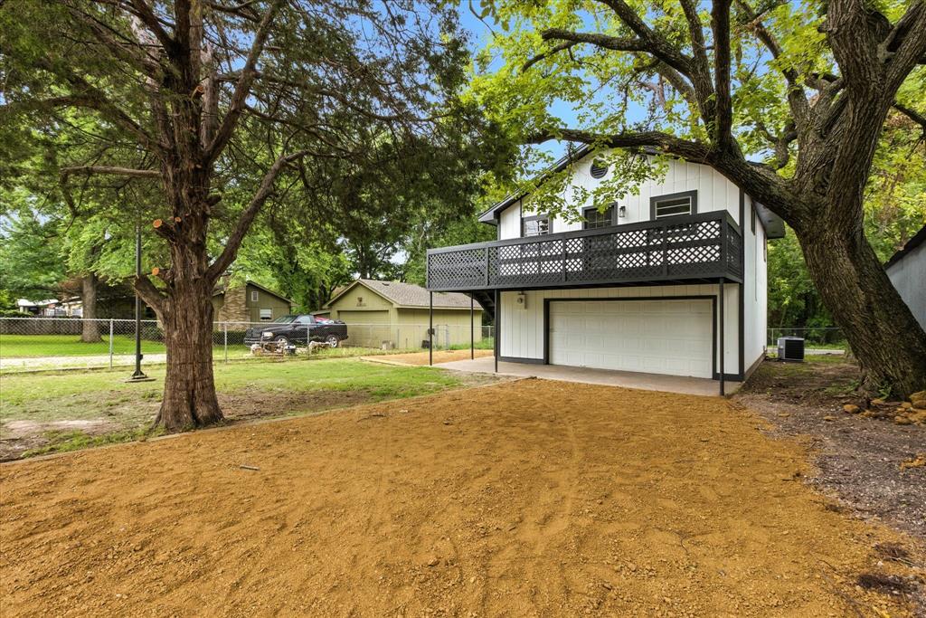 6 Paris Drive