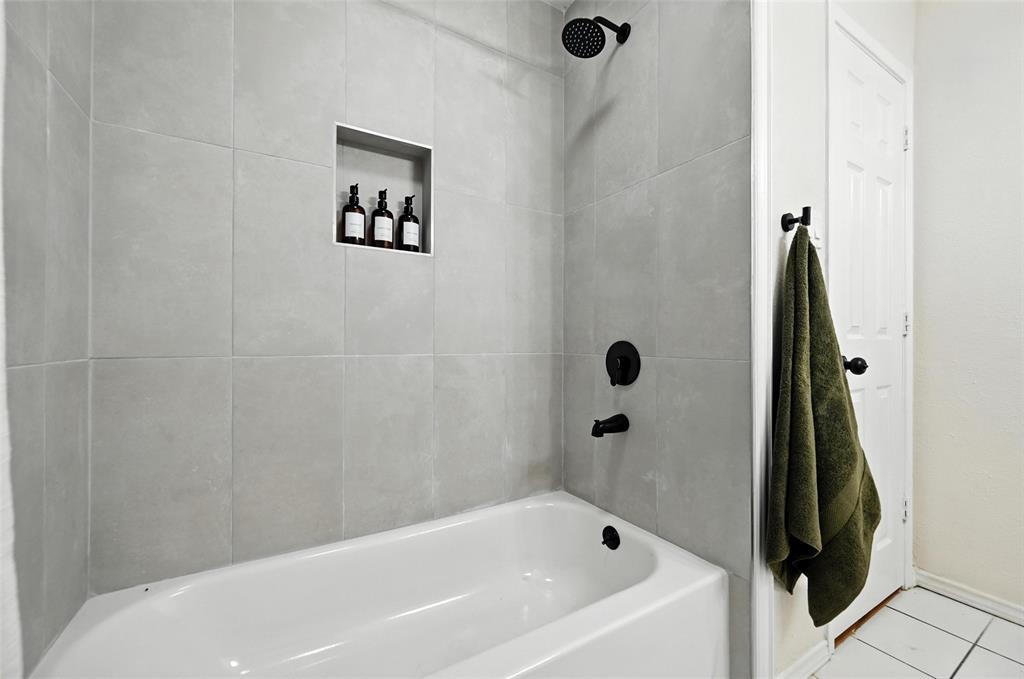 Lake Country Estates Add - Residential