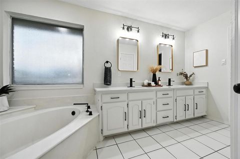 Tiny photo for 8841 Hidden Hill Drive, Fort Worth, TX 76179 (MLS # 21099845)